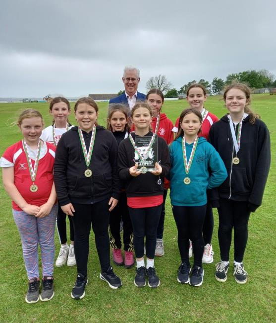 Stepaside CP School girls team are pictured with Stephen Thornton of Valero
